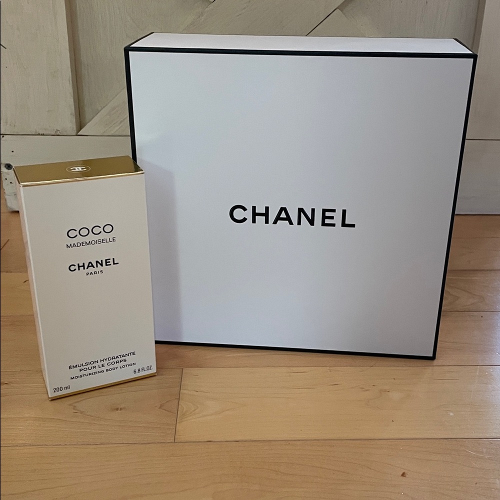 CHANEL White and Black Gift Box + Perfume Box Boxes Only